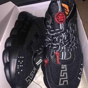 Versace chain reactions